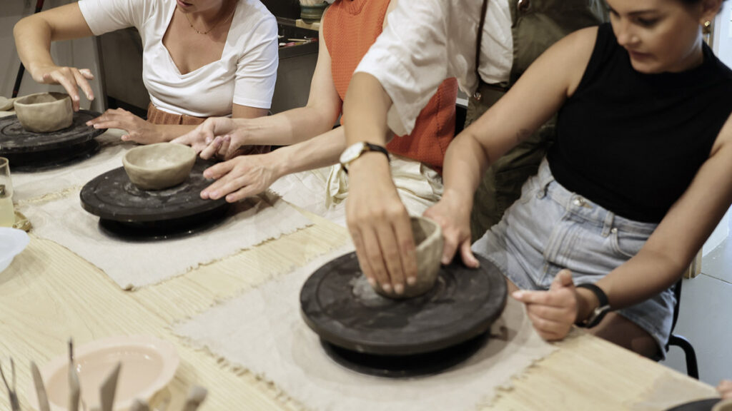 Pottery workshop at Dream Pottery Cafe in Düsseldorf organized by an Iranian event host