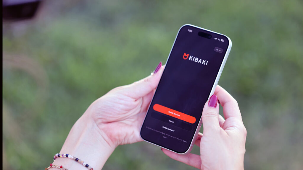 Startbildschirm der KIBAKI App für die persische Diaspora in Deutschland