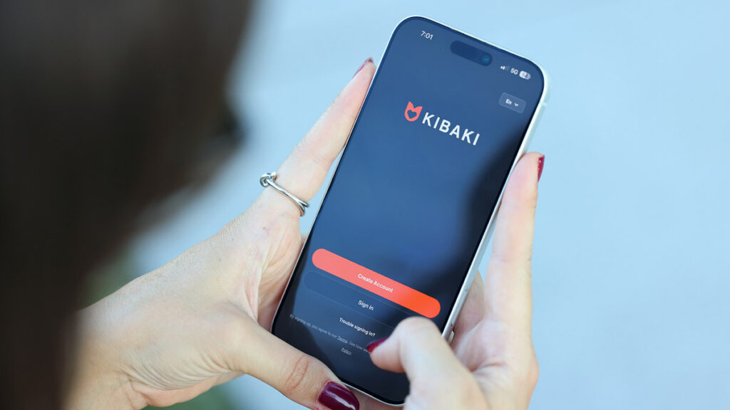 Startbildschirm der KIBAKI App für Menschen mit iranischen Wurzeln