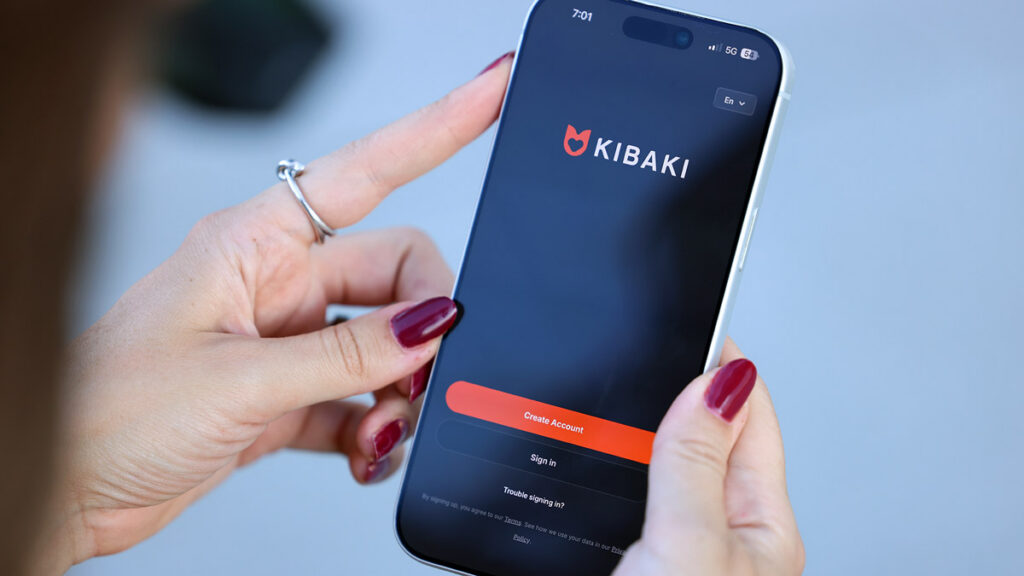 Startbildschirm der KIBAKI App zum Kennenlernen von Menschen mit iranischen Wurzeln